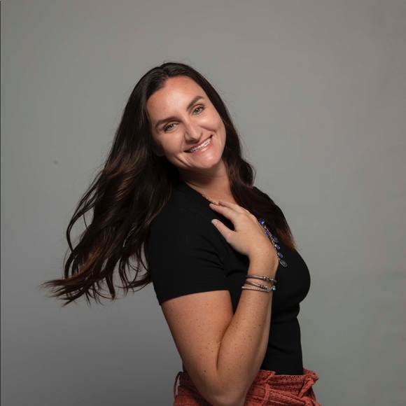 Meet your Posher, Jessica - Picture 1 of 1